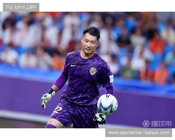 中超辽宁铁人队冬季引援，门将韩镕泽增强防线稳定性